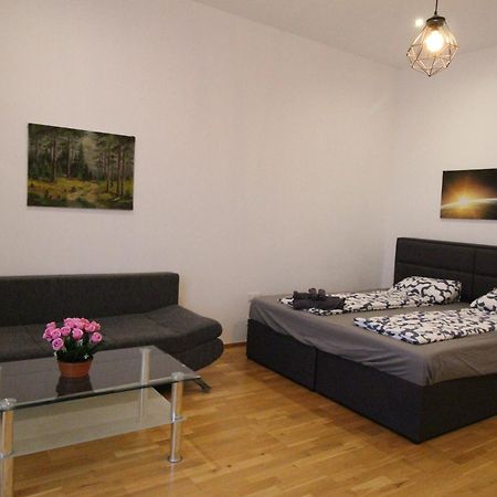 Deluxe Apartment 5P Mm Wien Exterior foto